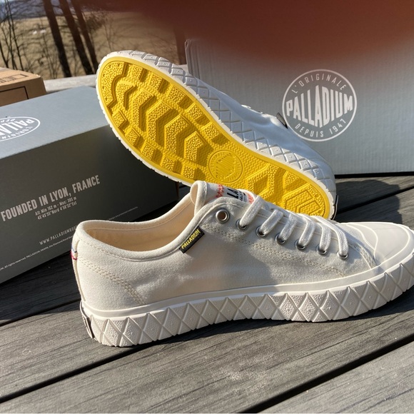 New in box Palladium Canvas Sneakers 👟. Perfect for Summer Wear!! - Picture 4 of 6